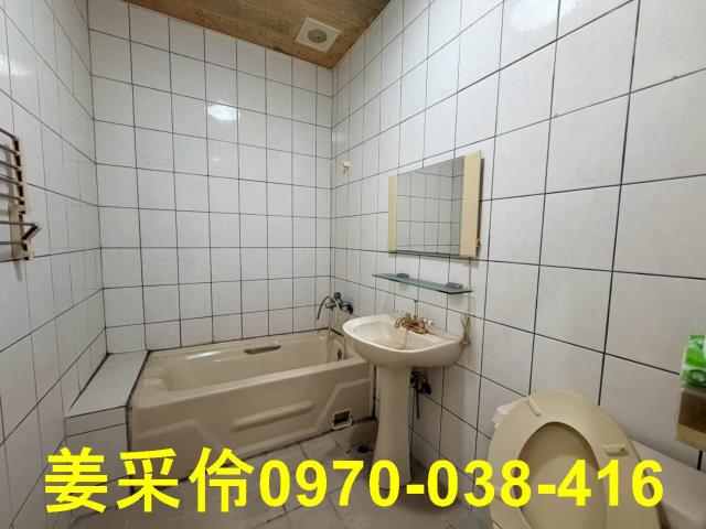 西區透天-12